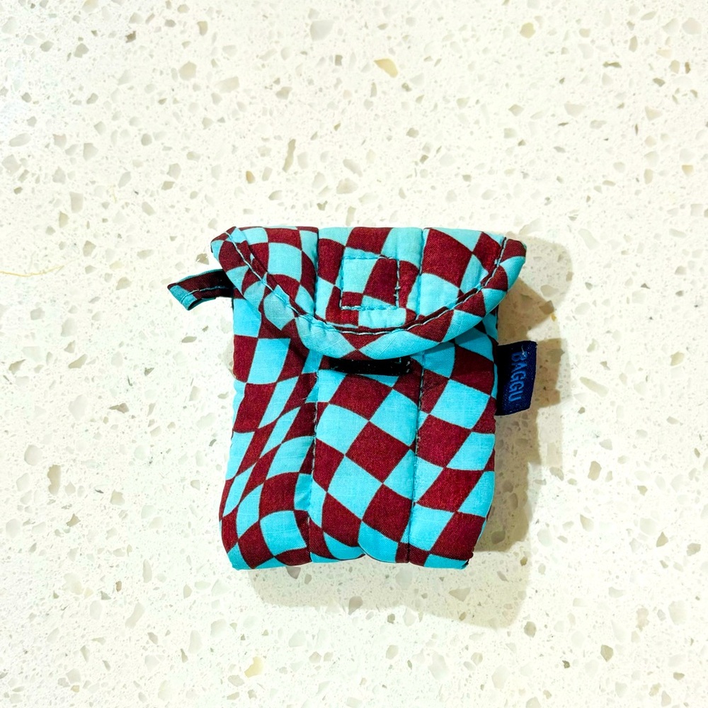 BAGGU PUFFY EARBUDS CASE SKY TRIPPY CHECKER